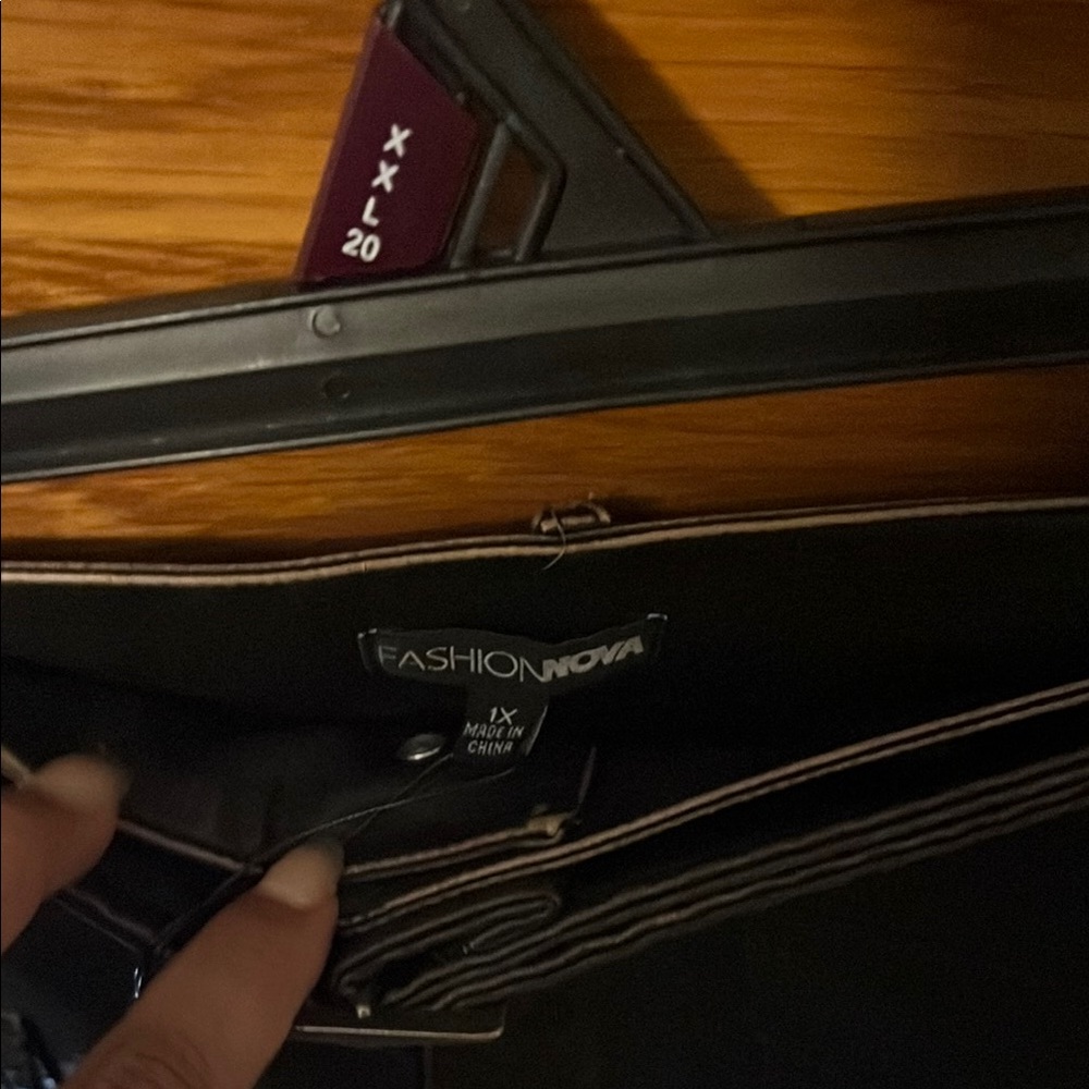 Fashion Nova Black Mini Skirt Sleek Design